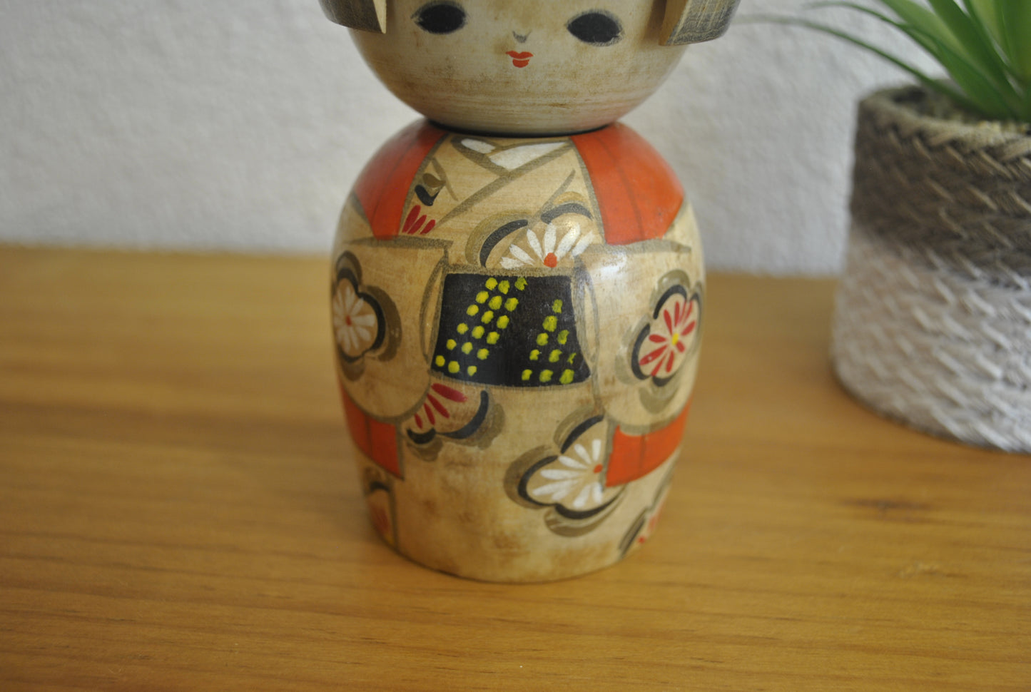 Vintage Sosaku kokeshi made by Miyashita Hajime (1940-)