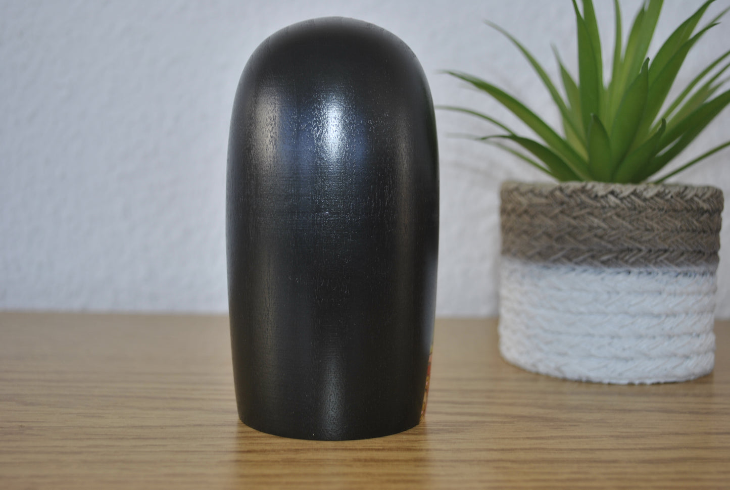 Elegant Sosaku kokeshi made by Fumio Tomidokoro (1948-)