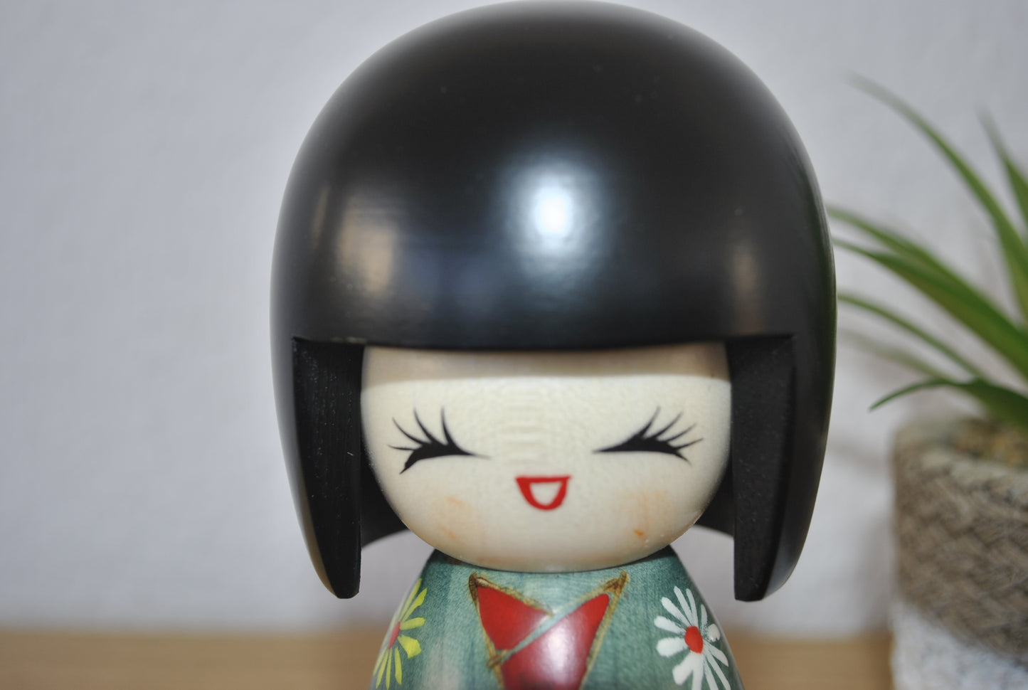 New Sosaku kokeshi made by Chie Tamura - With original box.