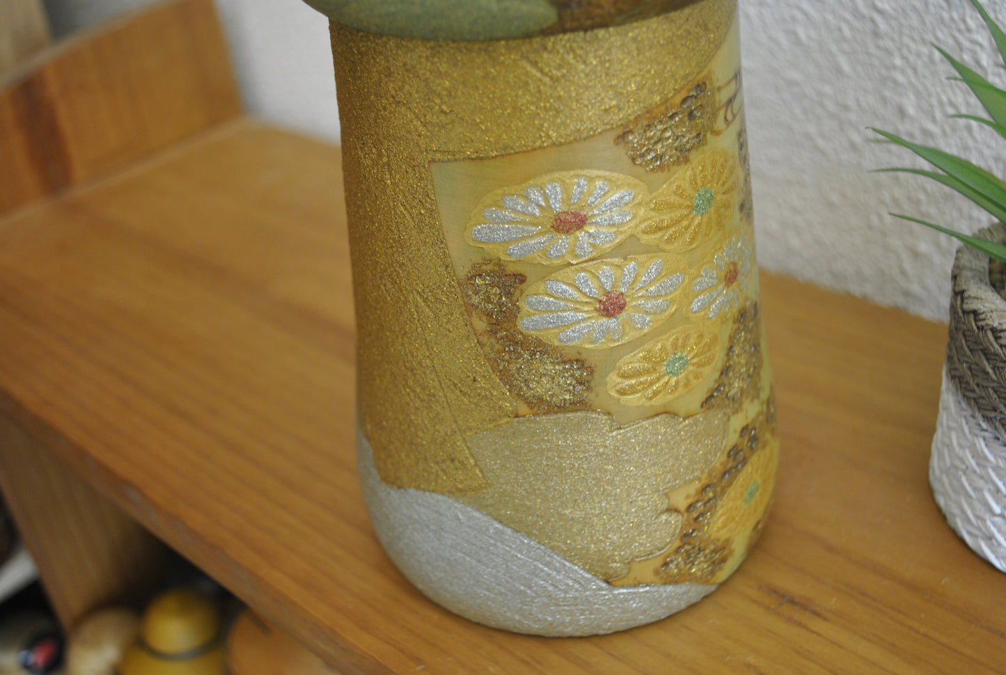 Exclusive Vintage Sosaku Kokeshi made by Toshio Sekiguchi (1947-)