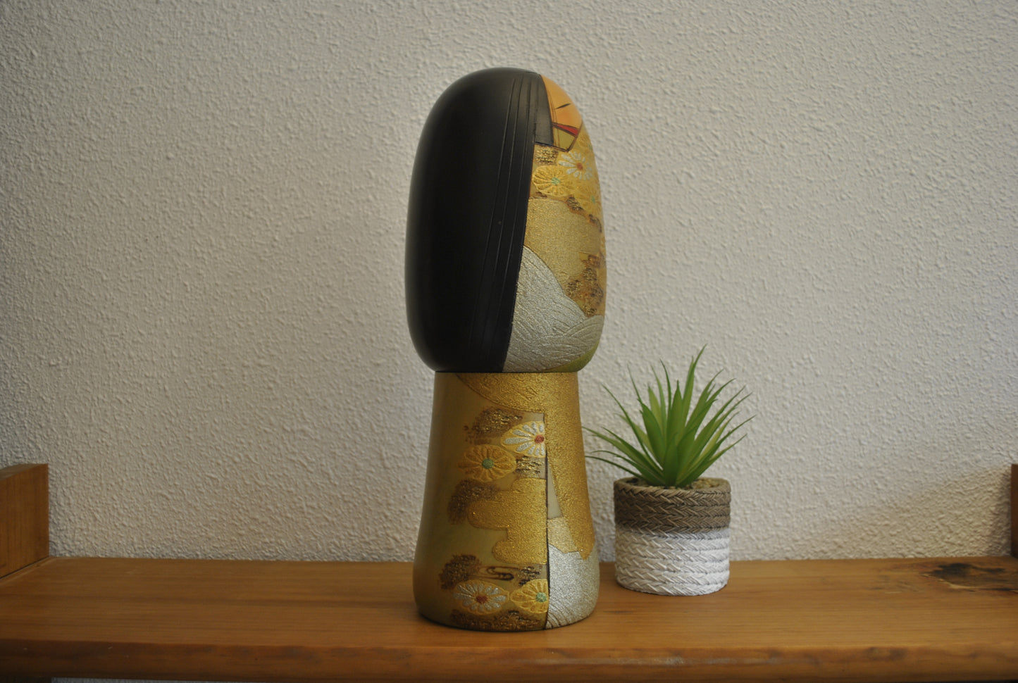 Exclusive Vintage Sosaku Kokeshi made by Toshio Sekiguchi (1947-)