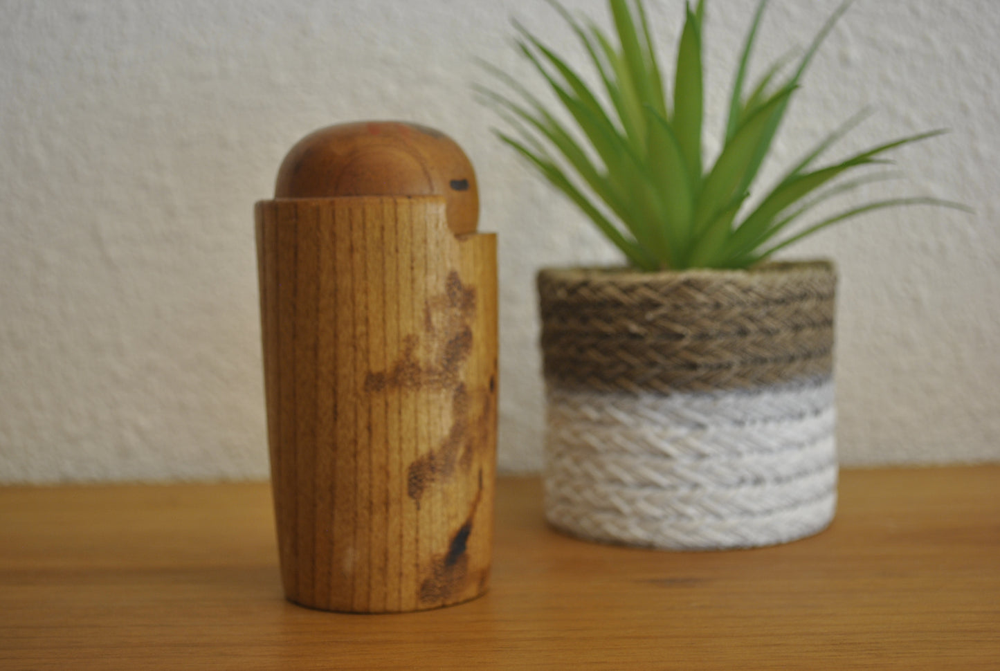 Exclusive Vintage sosaku kokeshi made by Miyajima Muhitsu (1929-)