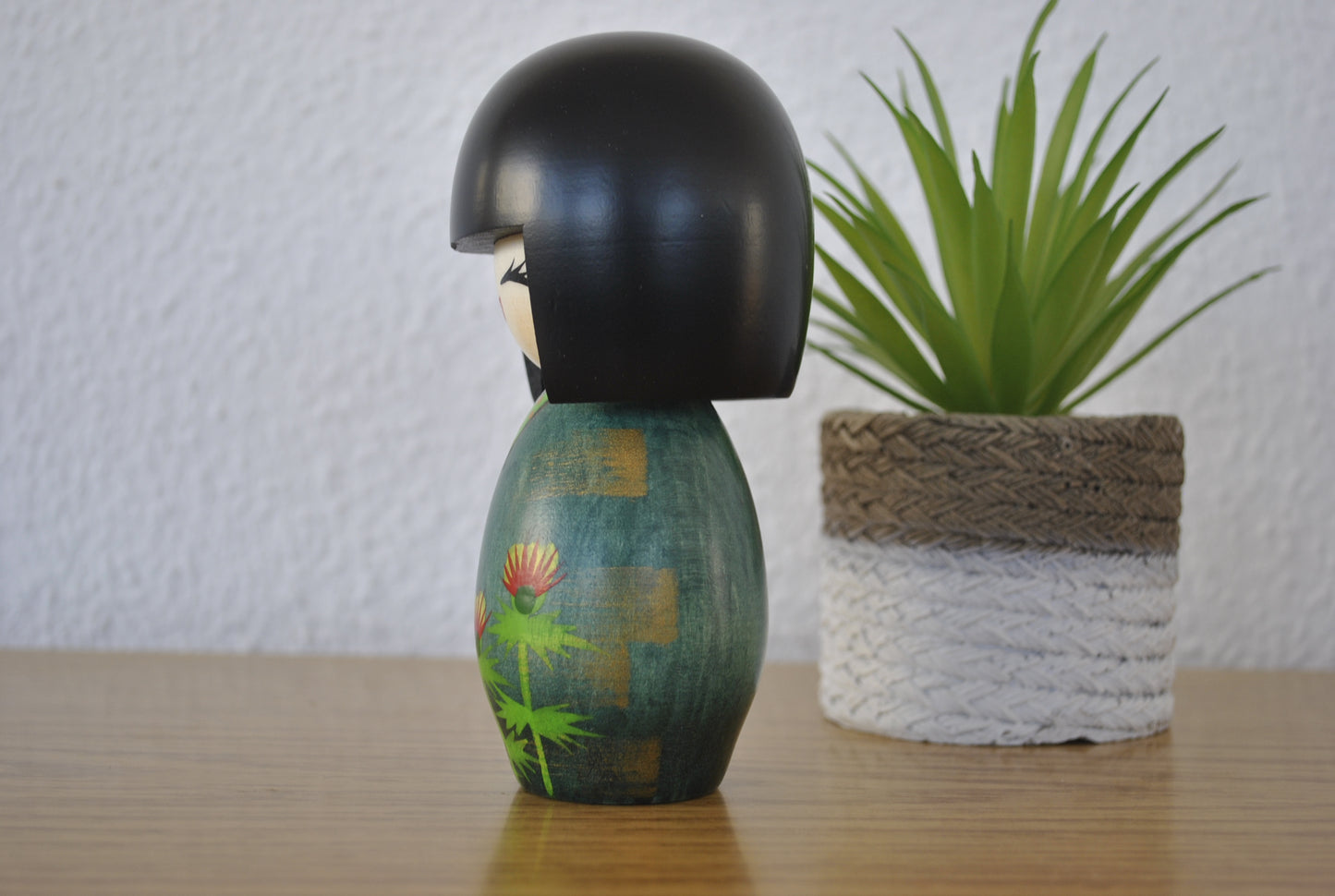 New Sosaku kokeshi made by Chie Tamura - With original box.