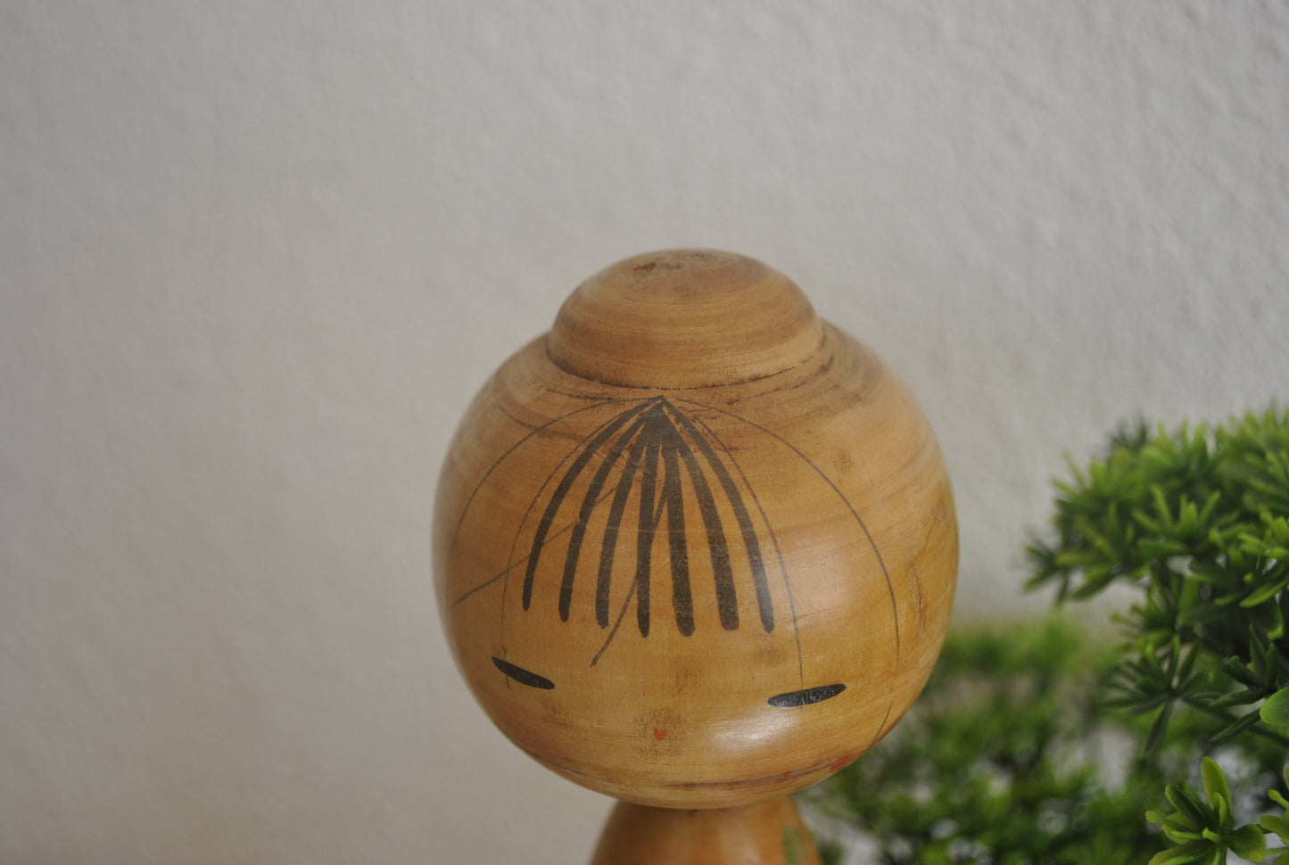 Vintage Sosaku kokeshi made by Yajima Suihou (1915-?)