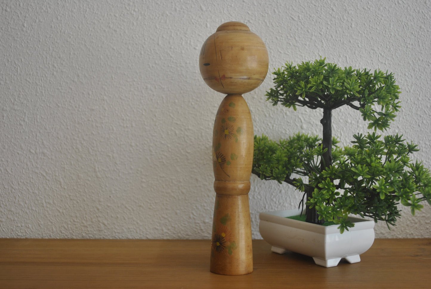 Vintage Sosaku kokeshi made by Yajima Suihou (1915-?)