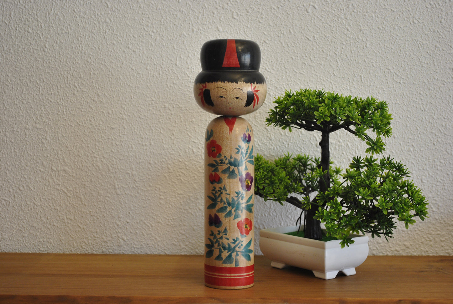 Vintage Zao Kokeshi made by Ishiyama kazuo (1929-2017)