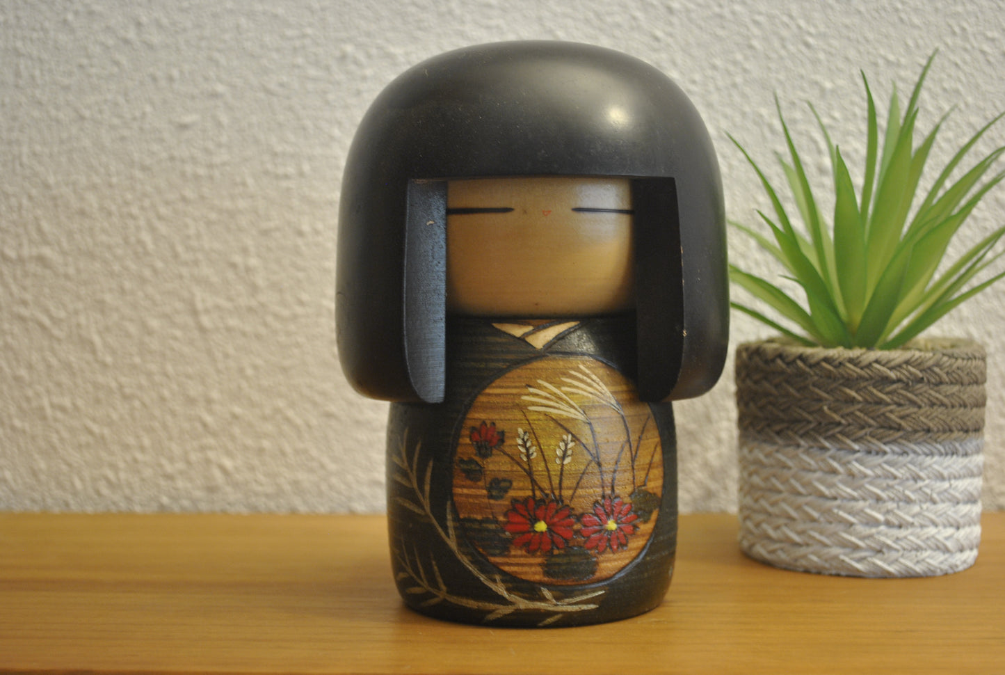 Vintage Sosaku kokeshi made by Tamura Chie