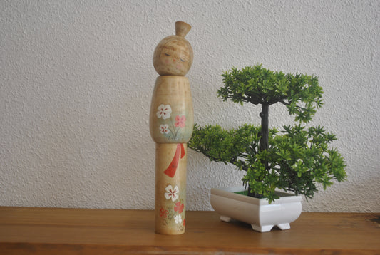 Vintage Sosaku kokeshi made by Hosaka Torao