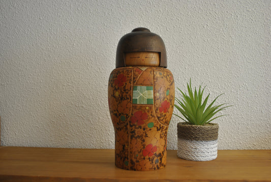 Exclusive vintage Sosaku kokeshi made by Toa Sekiguchi (1942-)