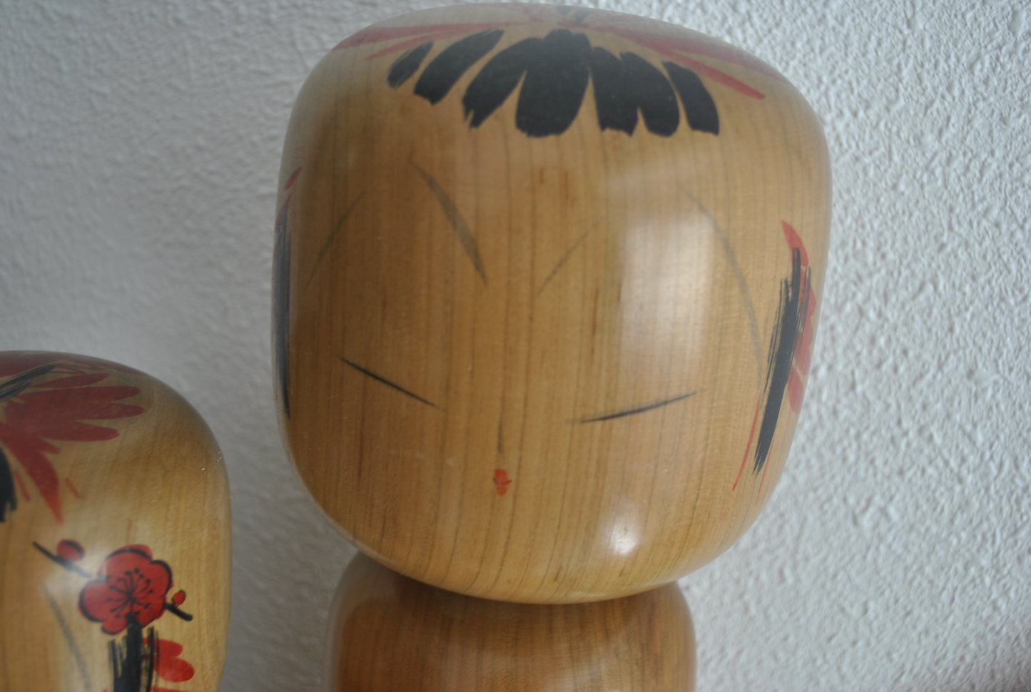 Vintage pair sosaku Kokeshi By Takahashi Akinori (1957-)