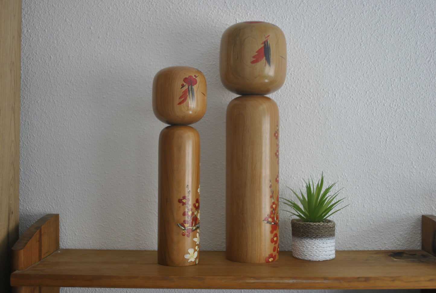 Vintage pair sosaku Kokeshi By Takahashi Akinori (1957-)