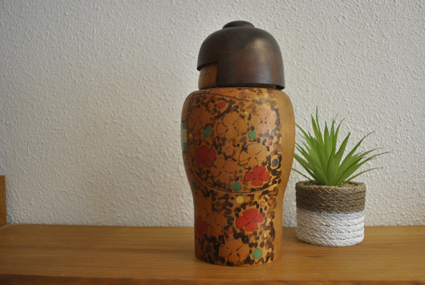 Exclusive vintage Sosaku kokeshi made by Toa Sekiguchi (1942-)