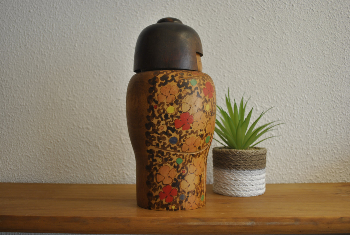 Exclusive vintage Sosaku kokeshi made by Toa Sekiguchi (1942-)