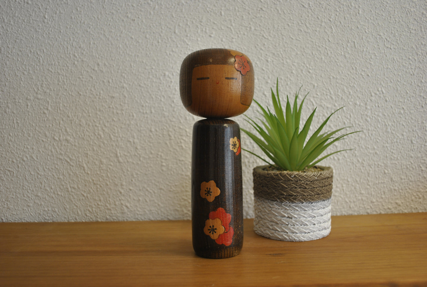 Vintage Sosaku kokeshi made by Isamu Yamakawa (1928-)