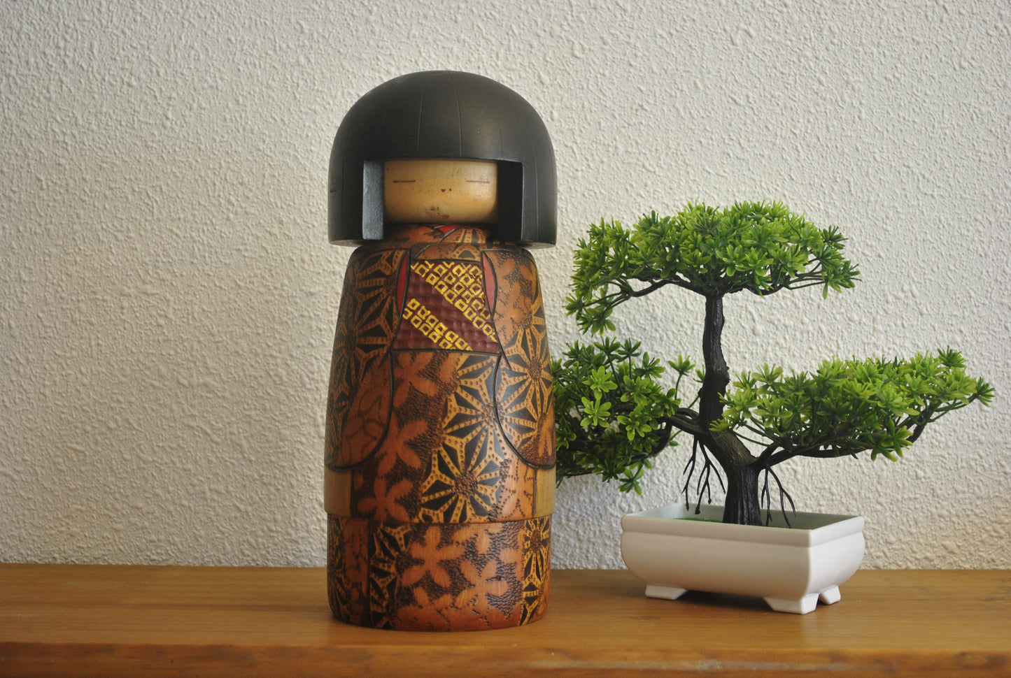 Exclusive Vintage Sosaku Kokeshi made by Yoshio Otani (1936-)