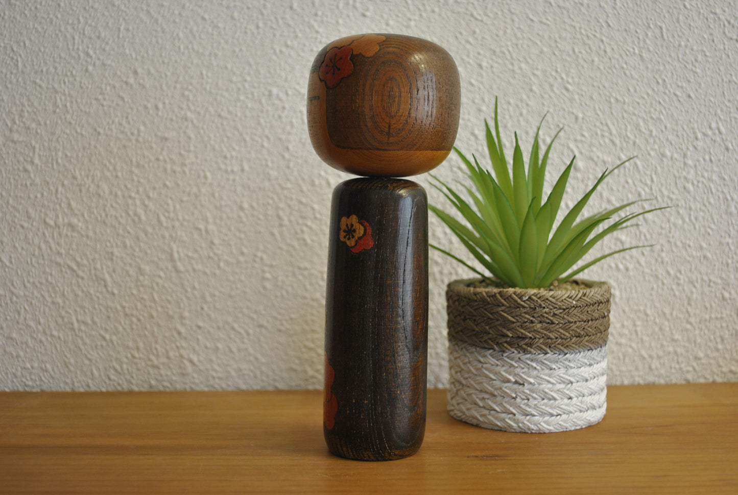 Vintage Sosaku kokeshi made by Isamu Yamakawa (1928-)