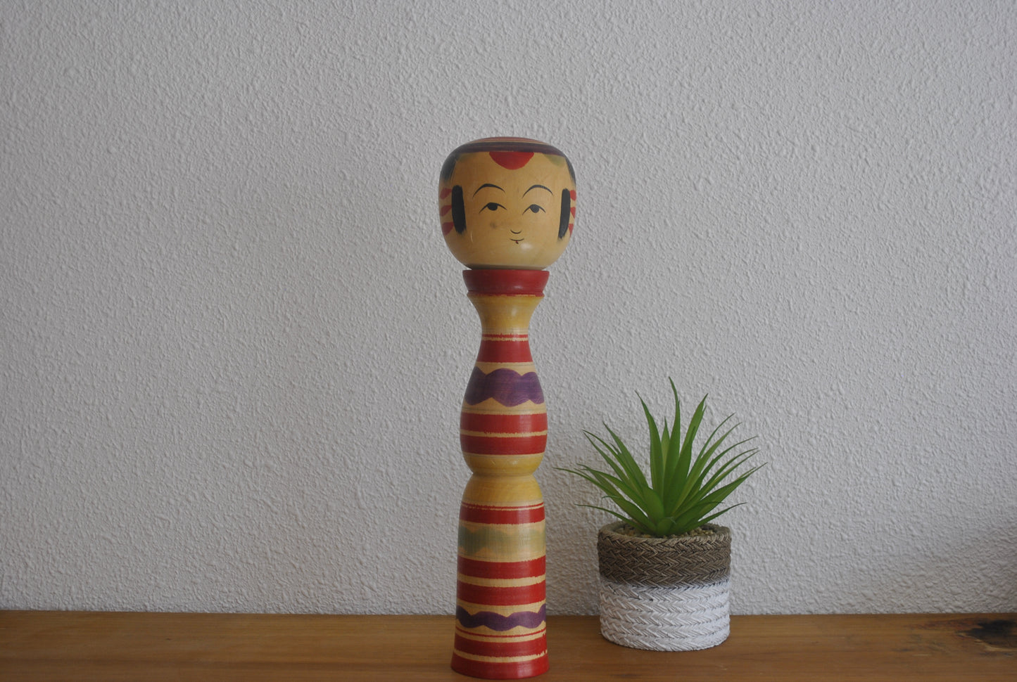 Vintage traditional Yajiro kokeshi by Kokubu Eiichi (1932-2014)