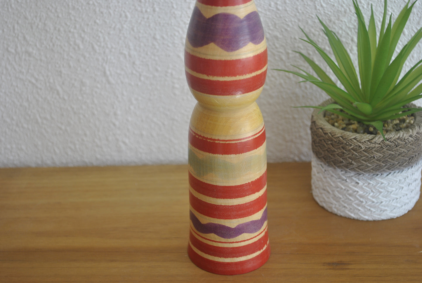 Vintage traditional Yajiro kokeshi by Kokubu Eiichi (1932-2014)