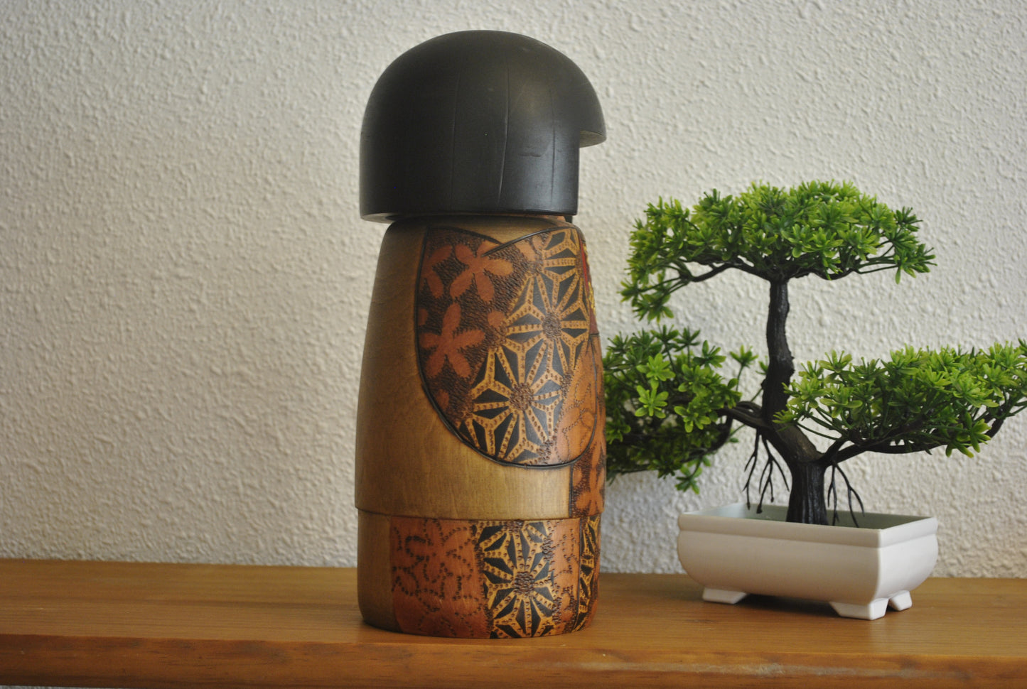 Exclusive Vintage Sosaku Kokeshi made by Yoshio Otani (1936-)